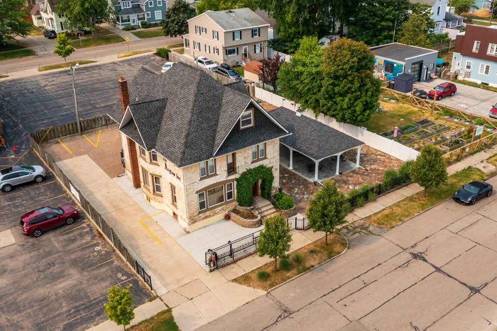 424 Huron Street South Haven City, MI 49090