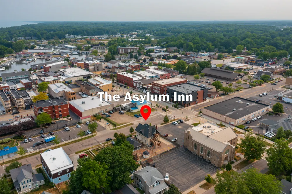 424 Huron Street South Haven City, MI 49090