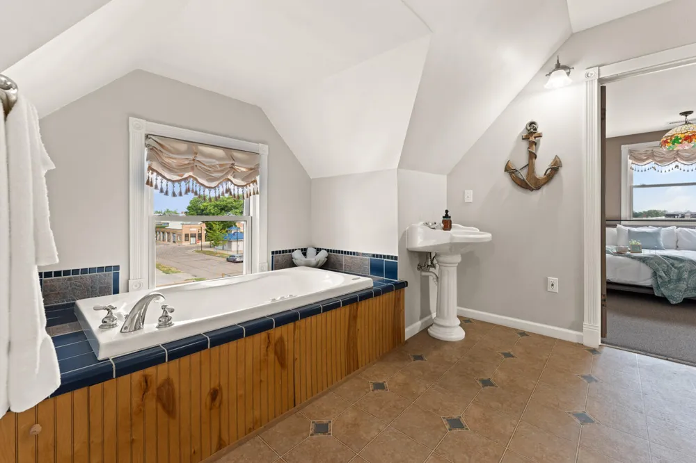 424 Huron Street South Haven City, MI 49090