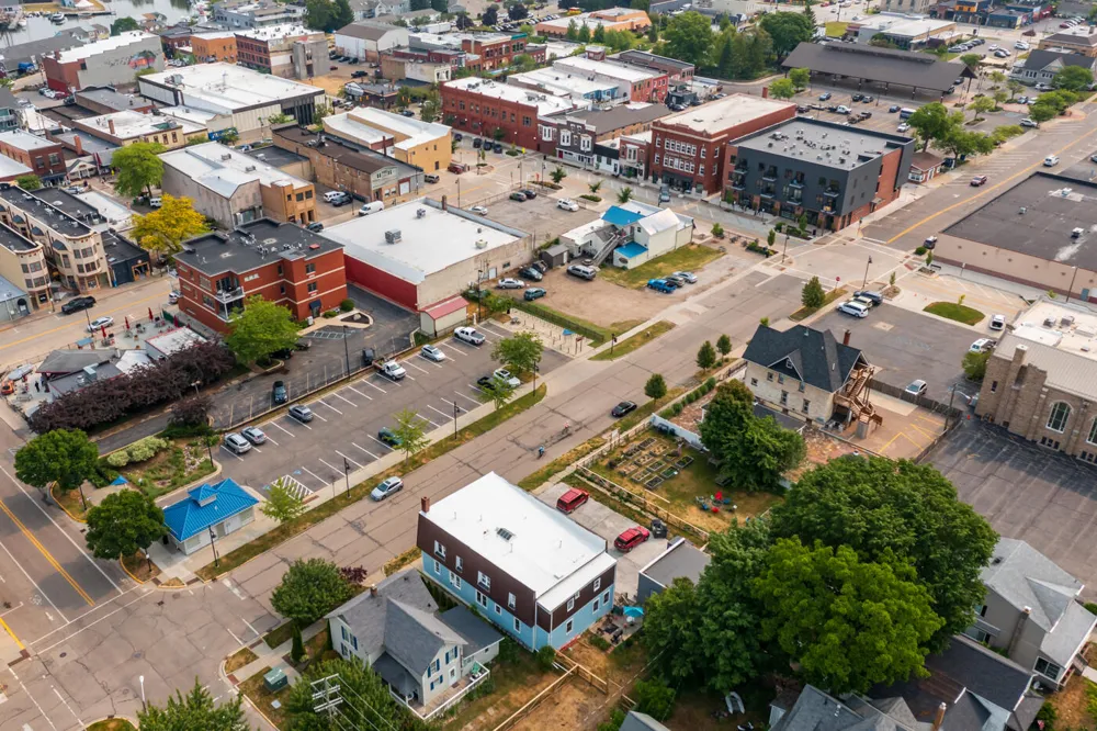 424 Huron Street South Haven City, MI 49090
