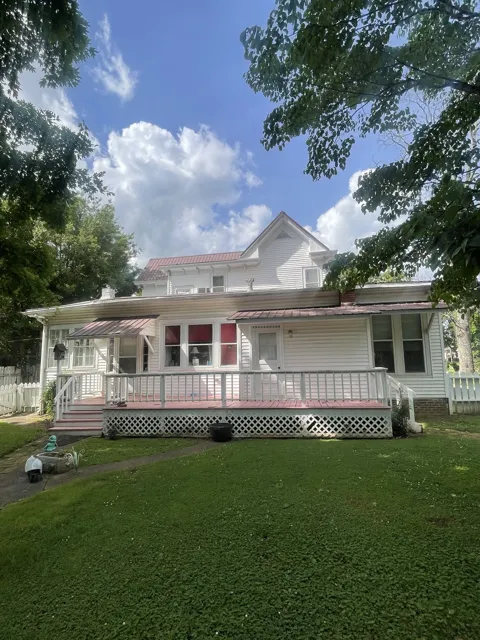 213 Pulaski St