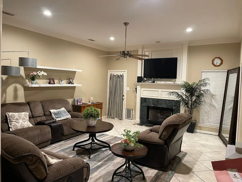 747 E 6th Street Krum, TX 76249