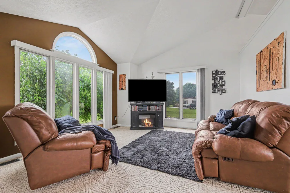 15530 Snauble Avenue NE Cedar Springs, MI 49319