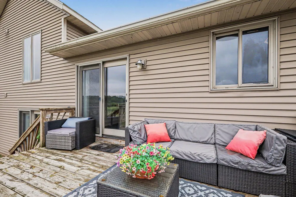 15530 Snauble Avenue NE Cedar Springs, MI 49319