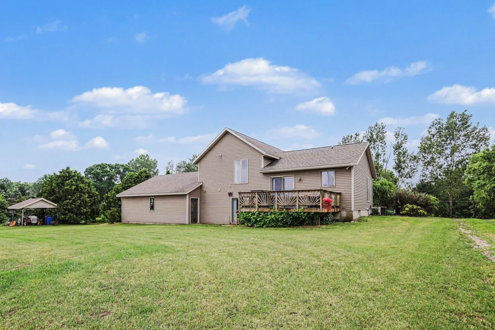15530 Snauble Avenue NE Cedar Springs, MI 49319