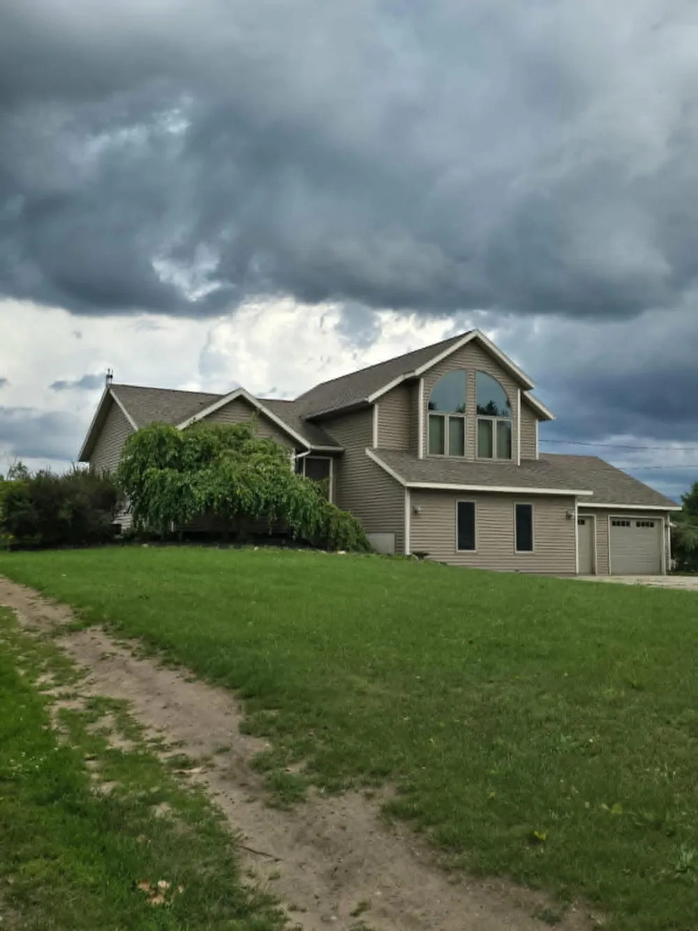 15530 Snauble Avenue NE Cedar Springs, MI 49319