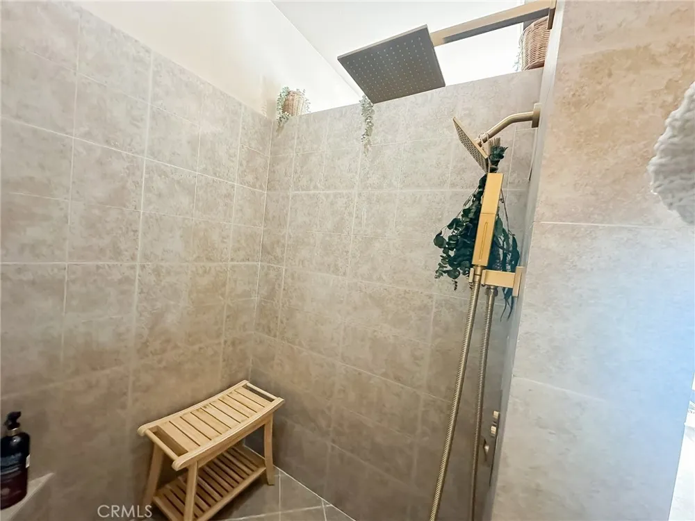 7525 Whitney Yucca Valley, CA 92284