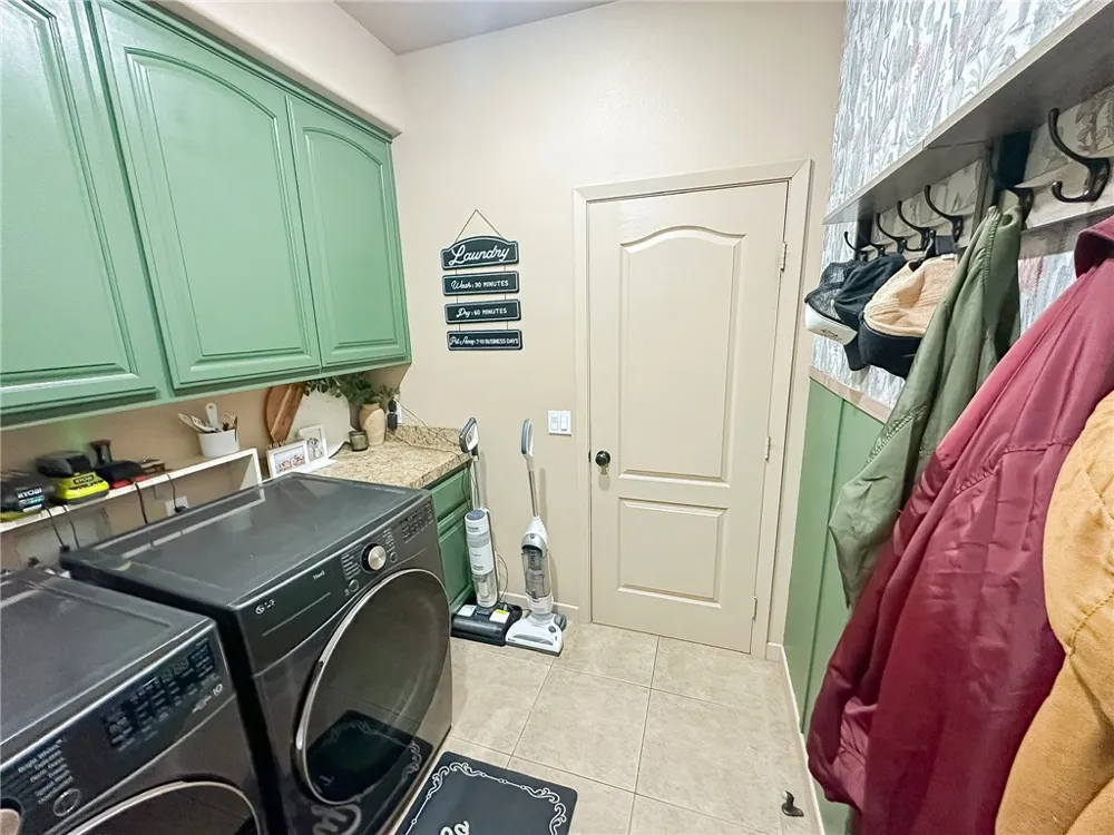 7525 Whitney Yucca Valley, CA 92284