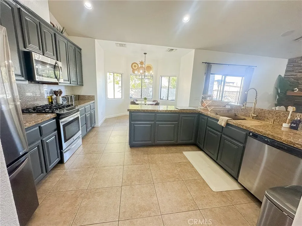 7525 Whitney Yucca Valley, CA 92284