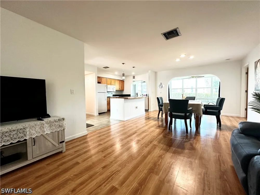 Boca Ciega Drive #E7 Naples, FL 34112