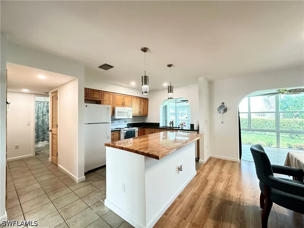 Boca Ciega Drive #E7 Naples, FL 34112