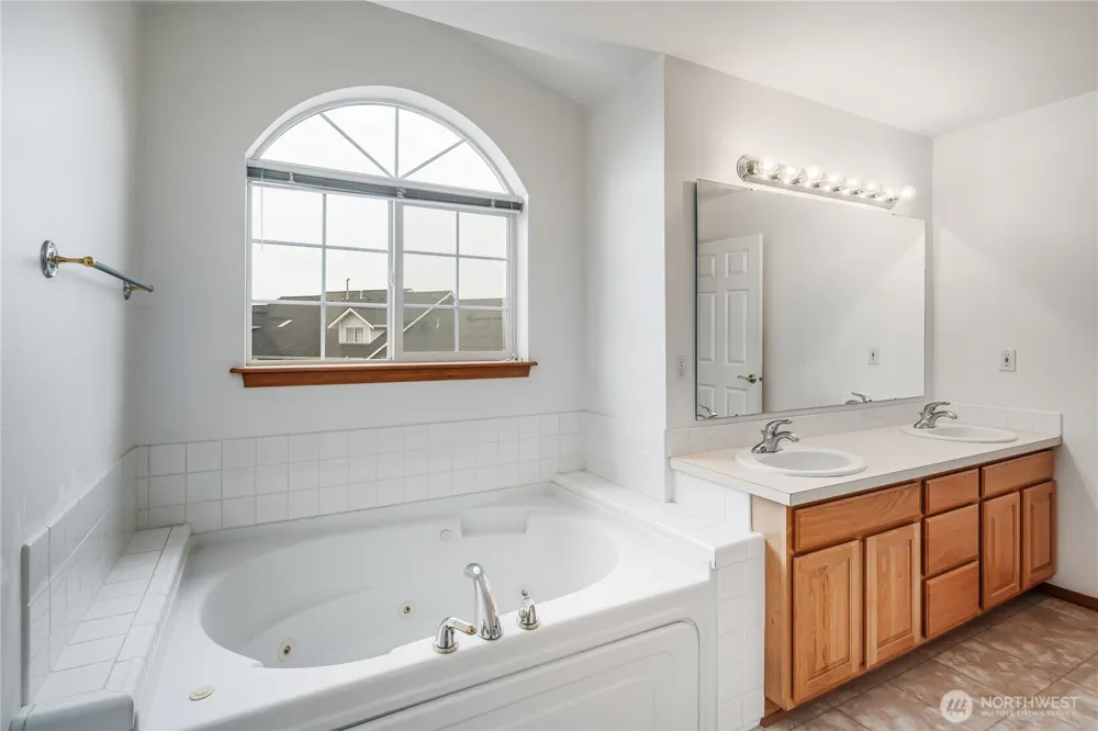 2213 James Circle #B Lynden, WA 98264