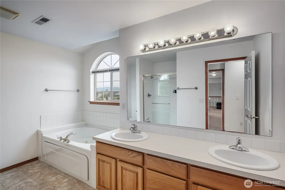 2213 James Circle #B Lynden, WA 98264
