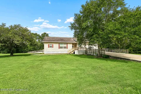 6096 Bayouwood Drive