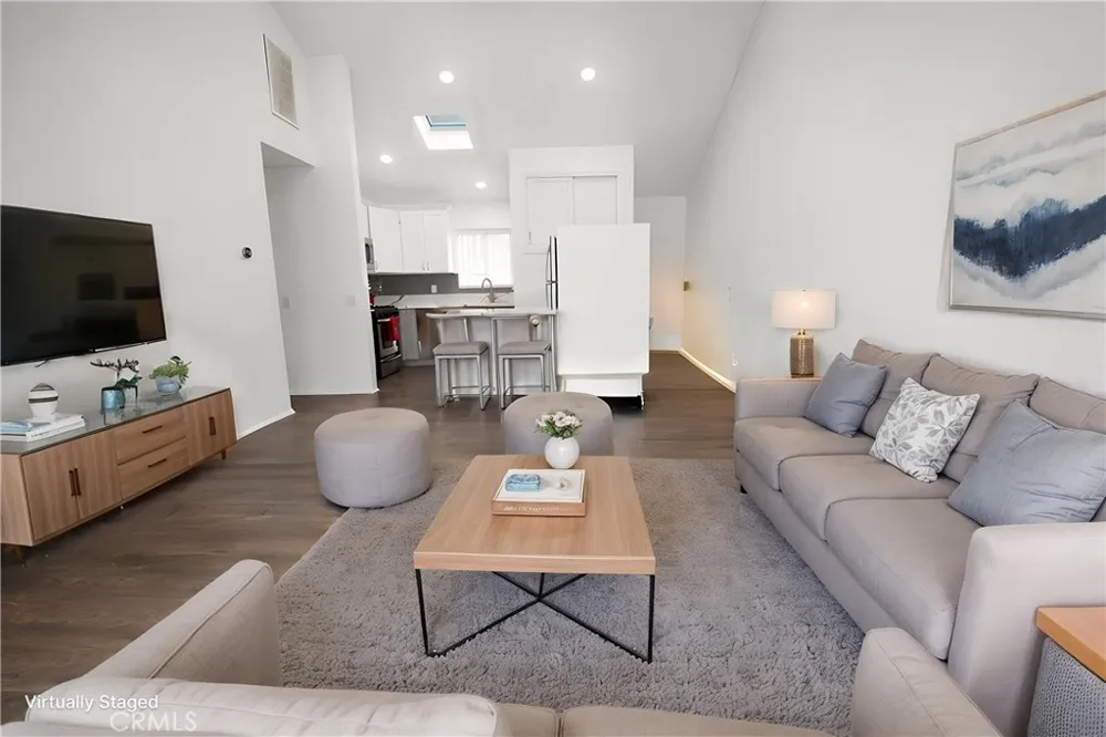 313 E Hyde Park #5 Inglewood, CA 90302