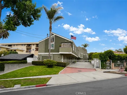 313 E Hyde Park #5