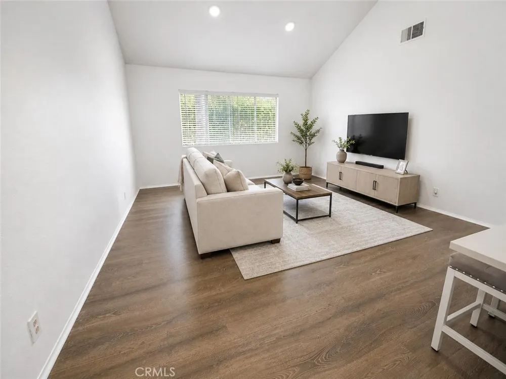 313 E Hyde Park #5 Inglewood, CA 90302