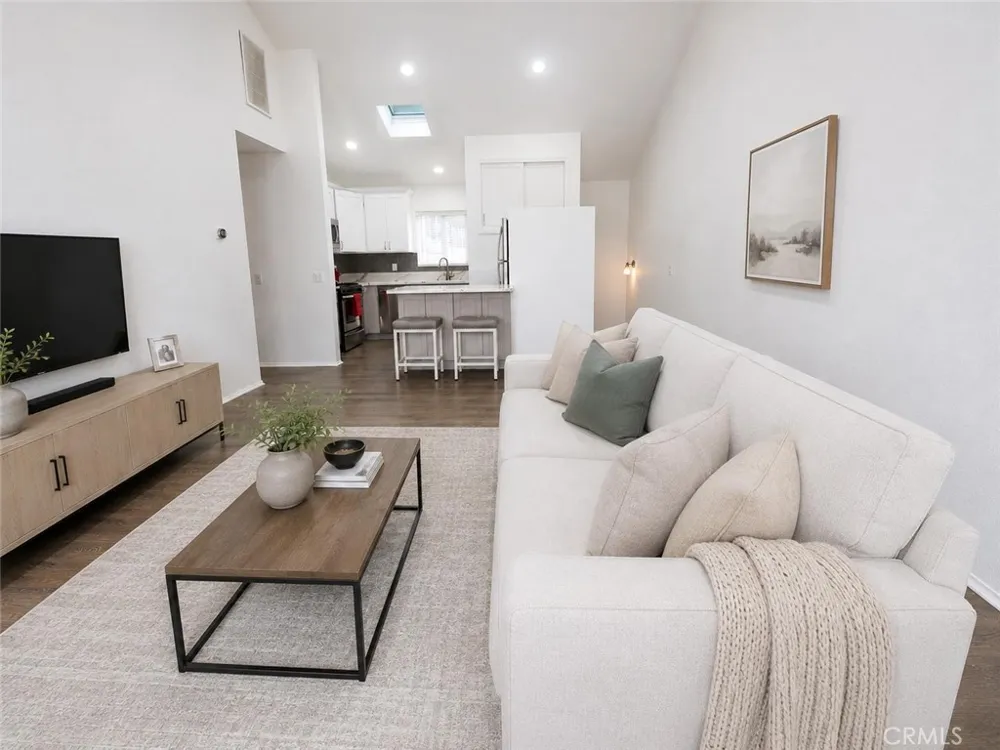313 E Hyde Park #5 Inglewood, CA 90302