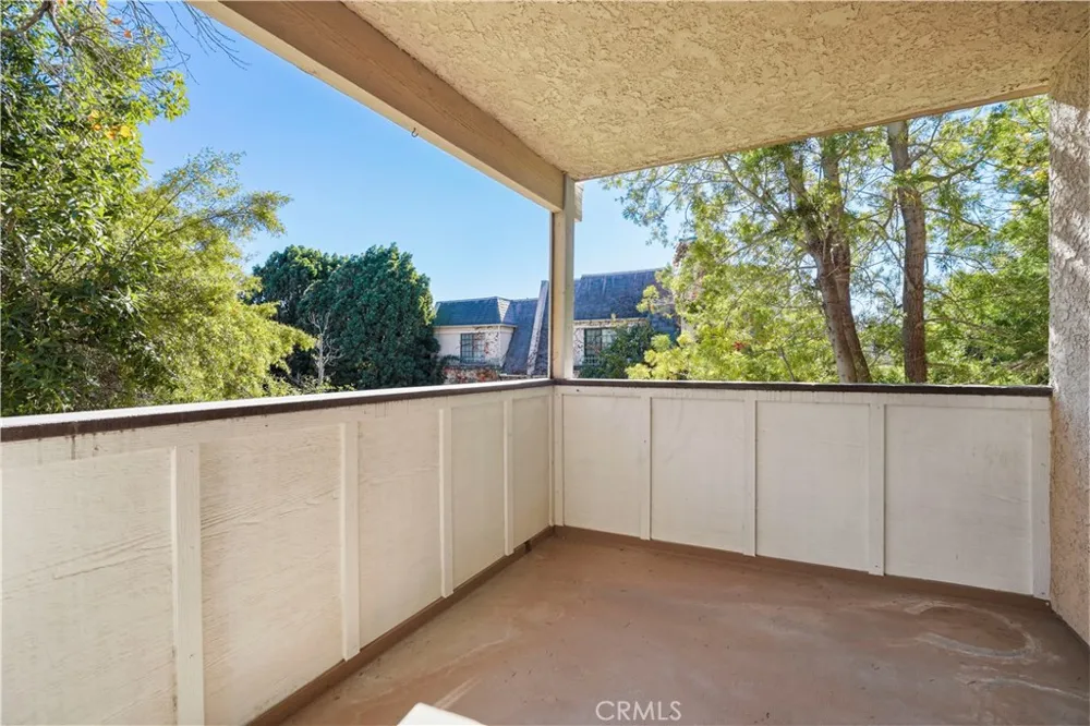 10237 De Soto #A Chatsworth, CA 91311