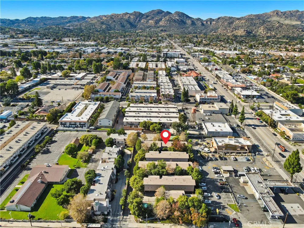 10237 De Soto #A Chatsworth, CA 91311