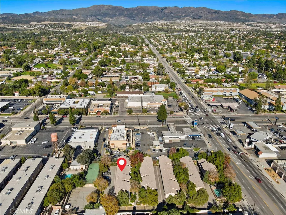 10237 De Soto #A Chatsworth, CA 91311