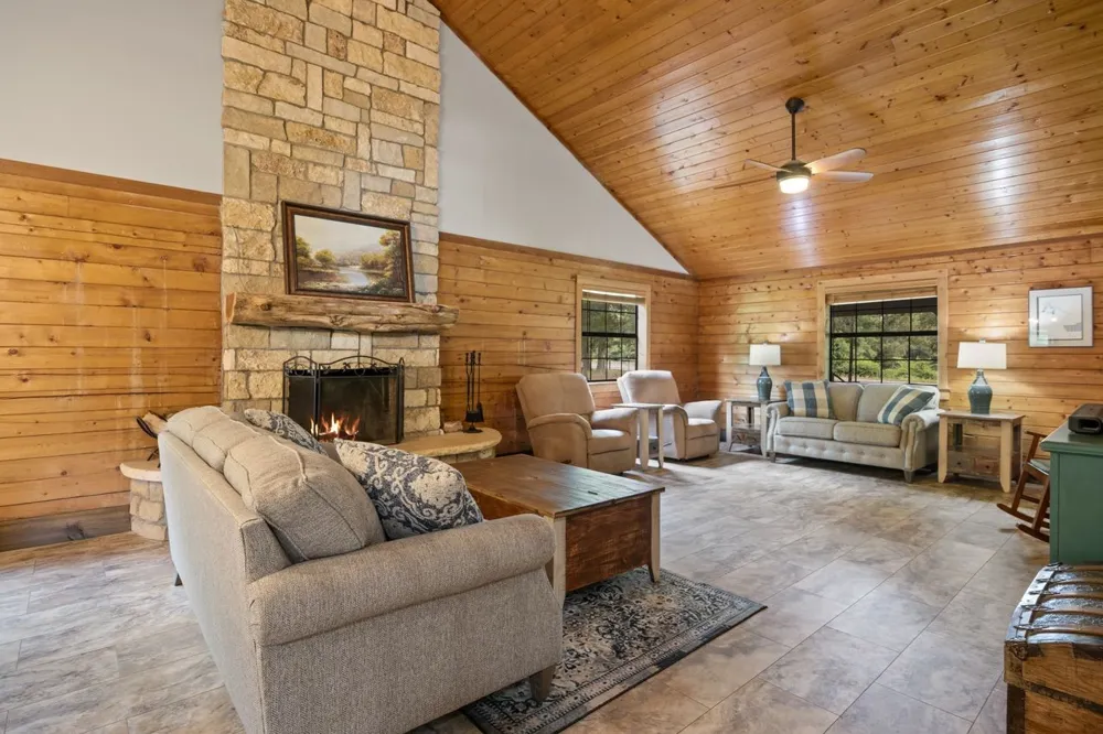 579 FM 2882 Mt Pleasant, TX 75455