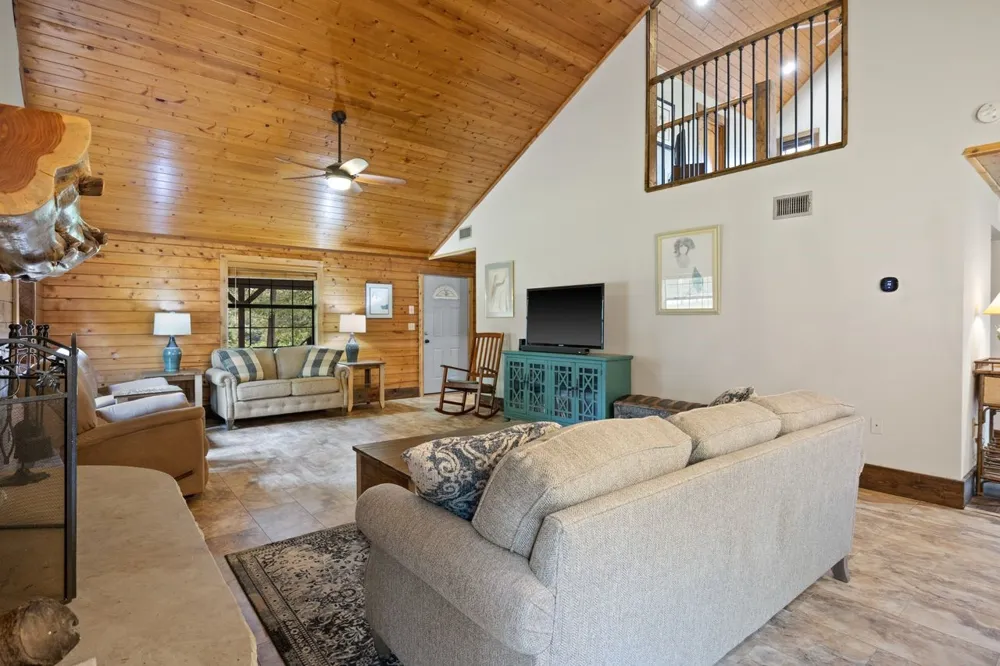 579 FM 2882 Mt Pleasant, TX 75455