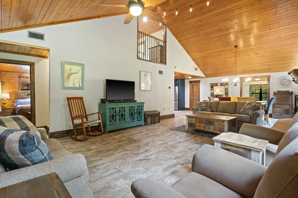 579 FM 2882 Mt Pleasant, TX 75455