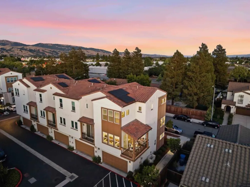 585 Los Castanos Drive Morgan Hill, CA 95037