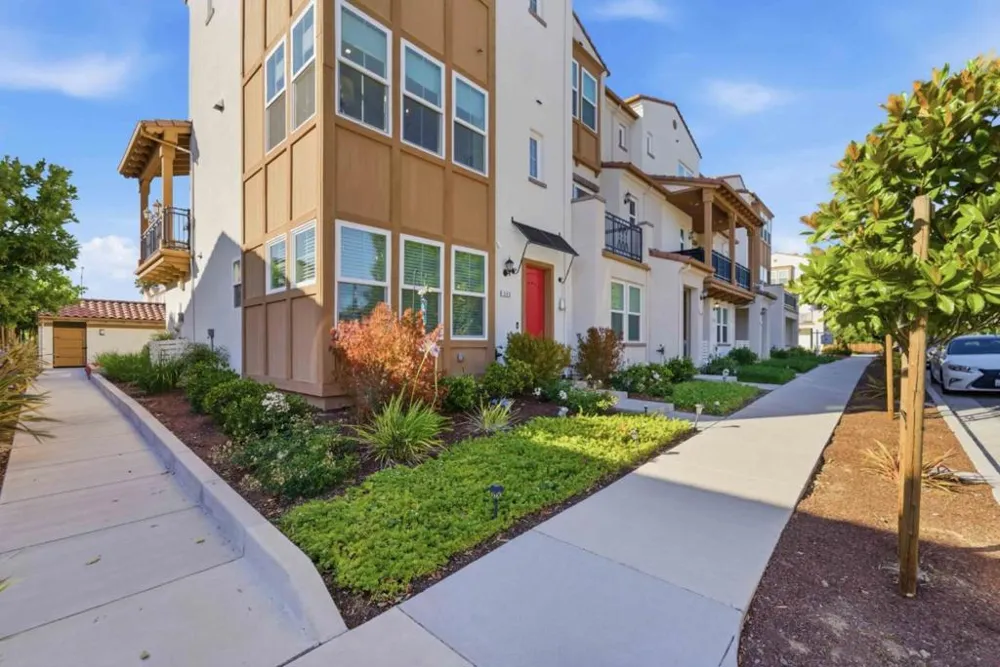 585 Los Castanos Drive Morgan Hill, CA 95037