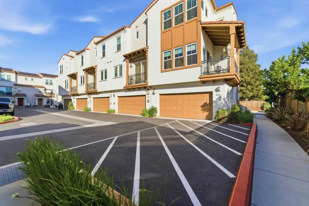 585 Los Castanos Drive Morgan Hill, CA 95037