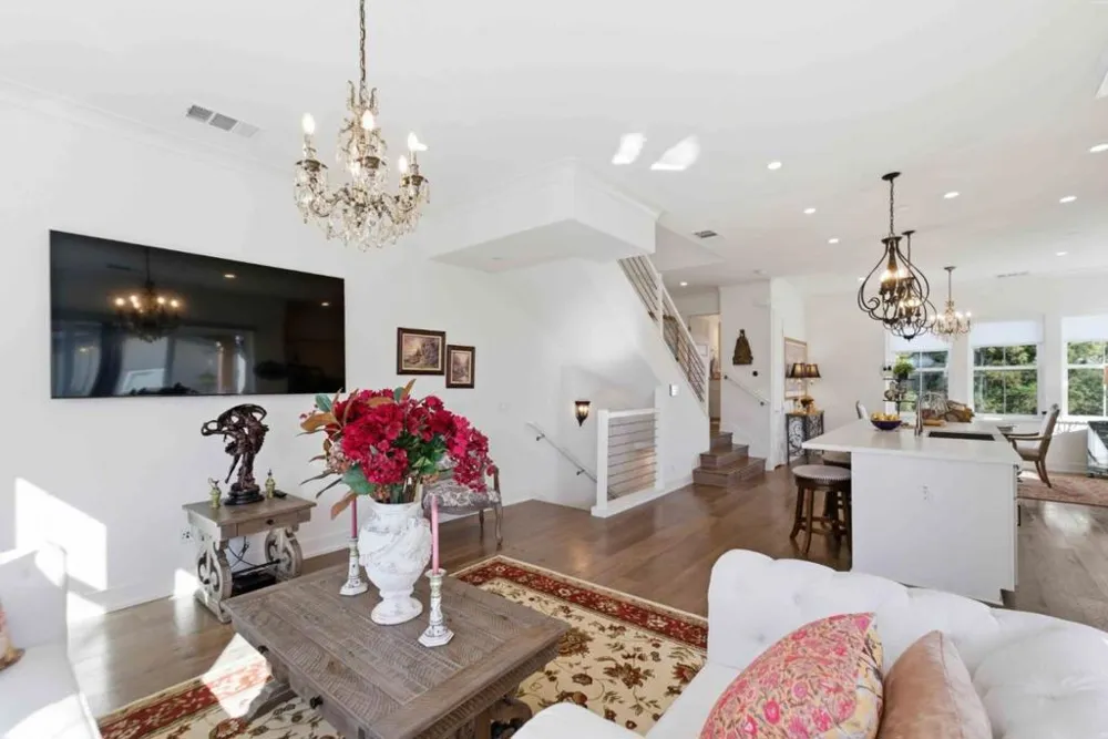 585 Los Castanos Drive Morgan Hill, CA 95037