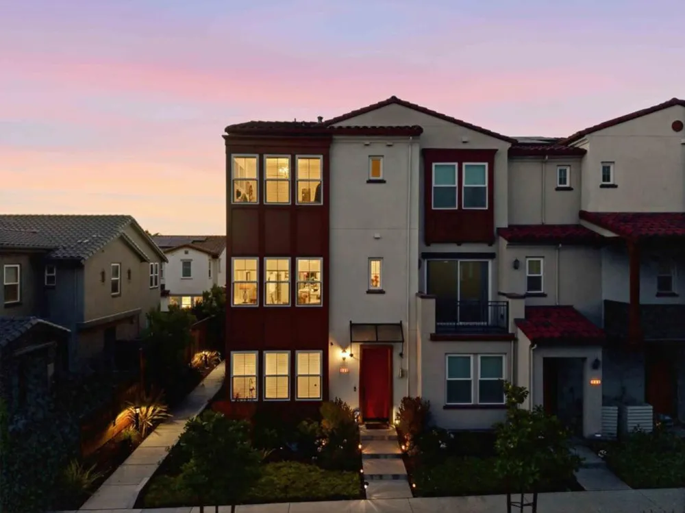 585 Los Castanos Drive Morgan Hill, CA 95037