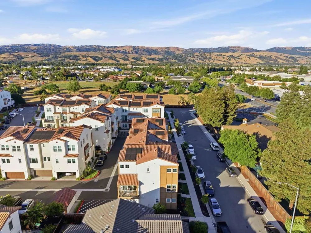 585 Los Castanos Drive Morgan Hill, CA 95037