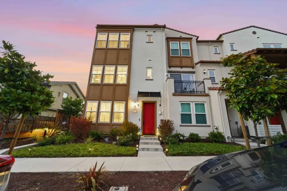 585 Los Castanos Drive Morgan Hill, CA 95037