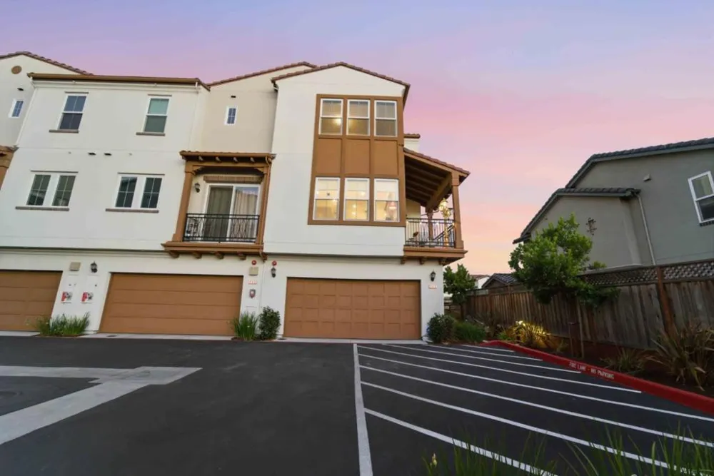 585 Los Castanos Drive Morgan Hill, CA 95037