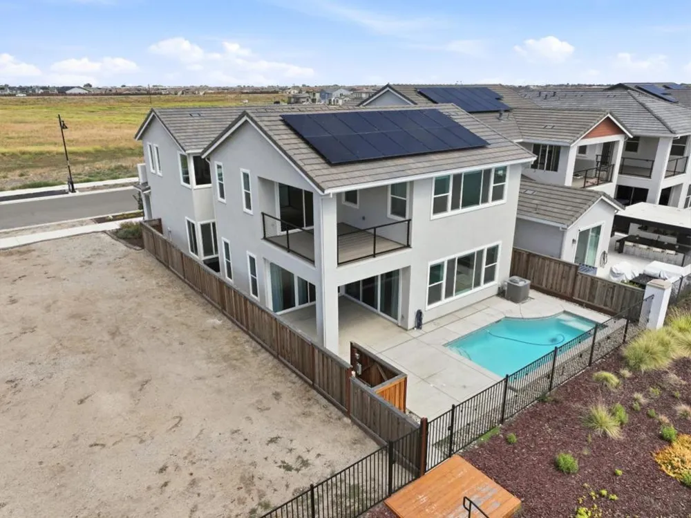 17439 Harbor View Avenue Lathrop, CA 95330
