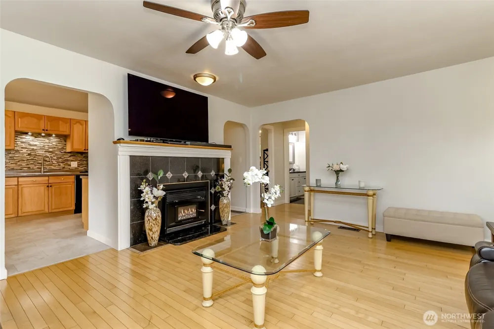 98 31st Avenue Milton, WA 98354
