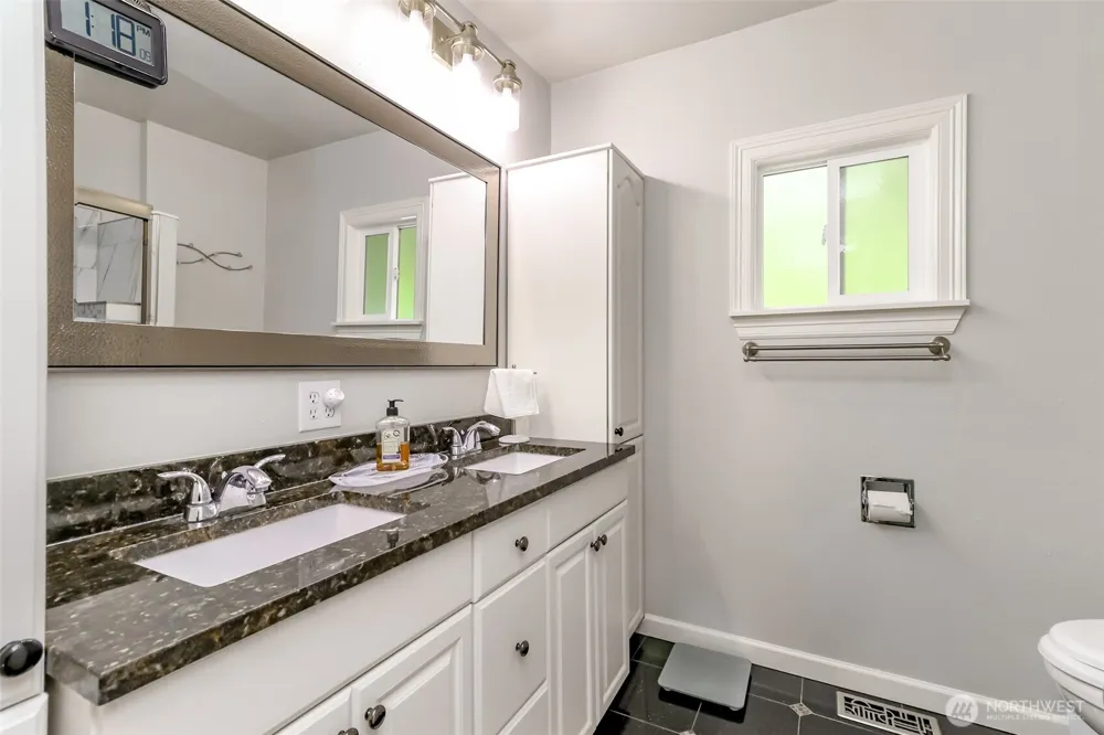 98 31st Avenue Milton, WA 98354