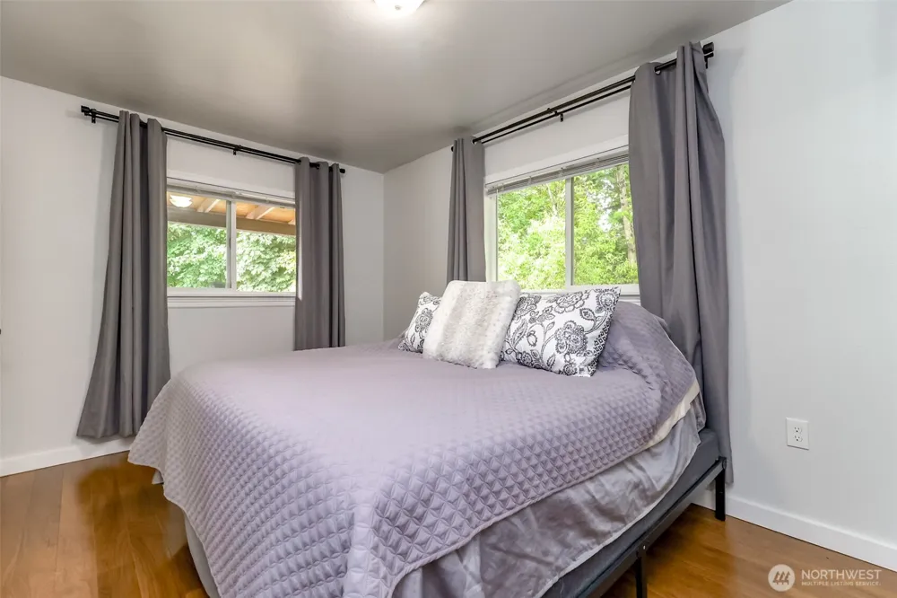 98 31st Avenue Milton, WA 98354