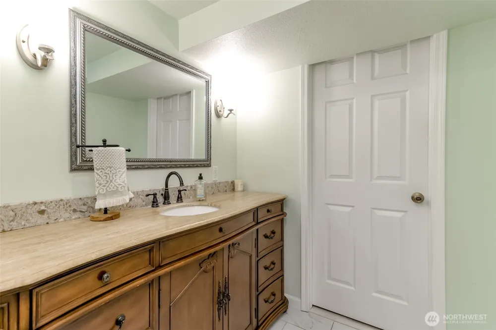 98 31st Avenue Milton, WA 98354