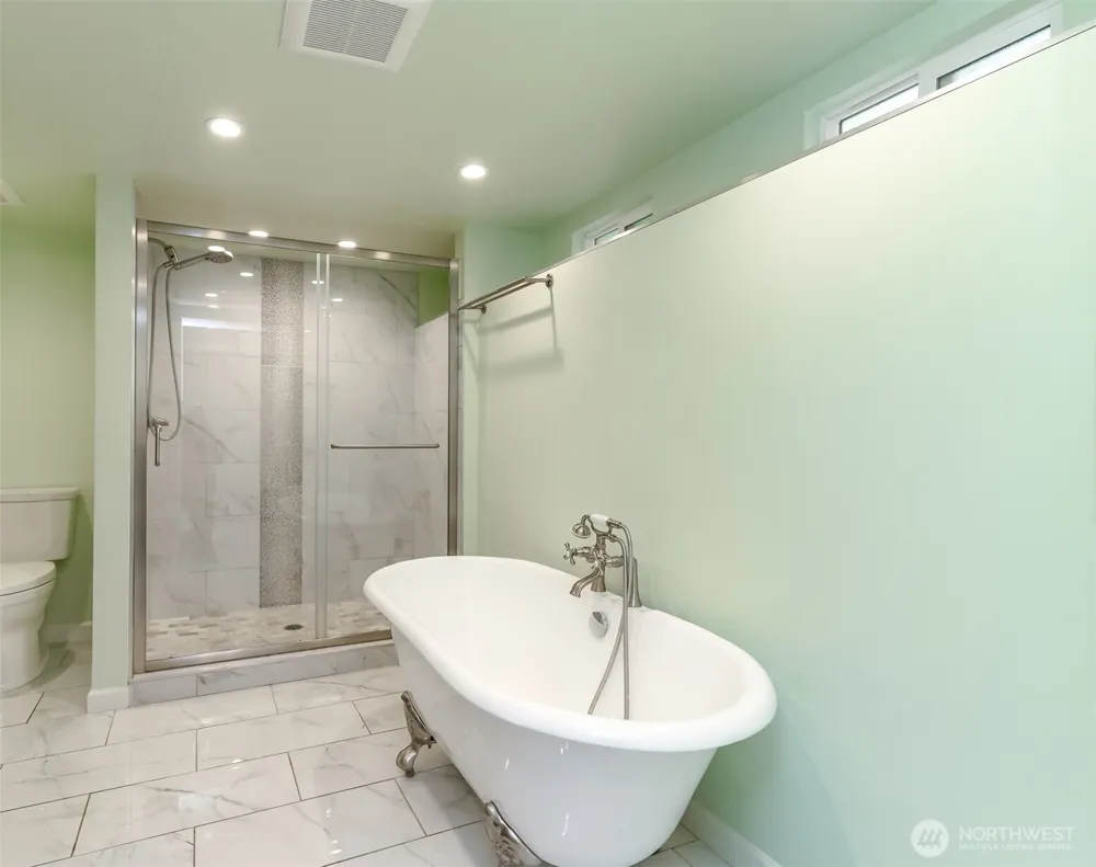 98 31st Avenue Milton, WA 98354