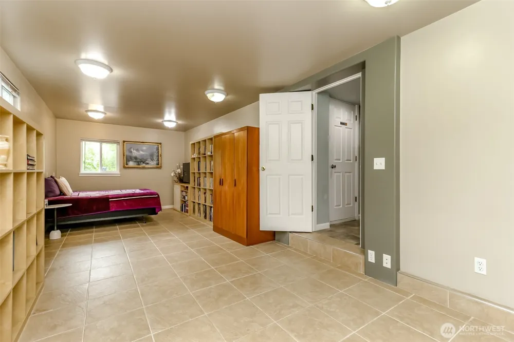 98 31st Avenue Milton, WA 98354