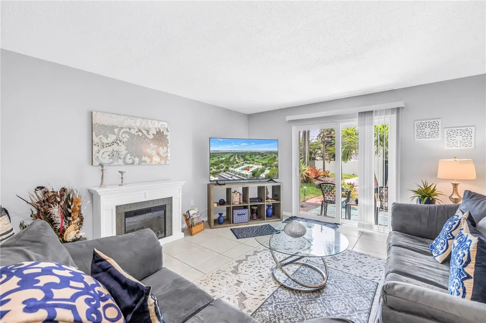 701 POINSETTIA ROAD #116 Belleair, FL 33756