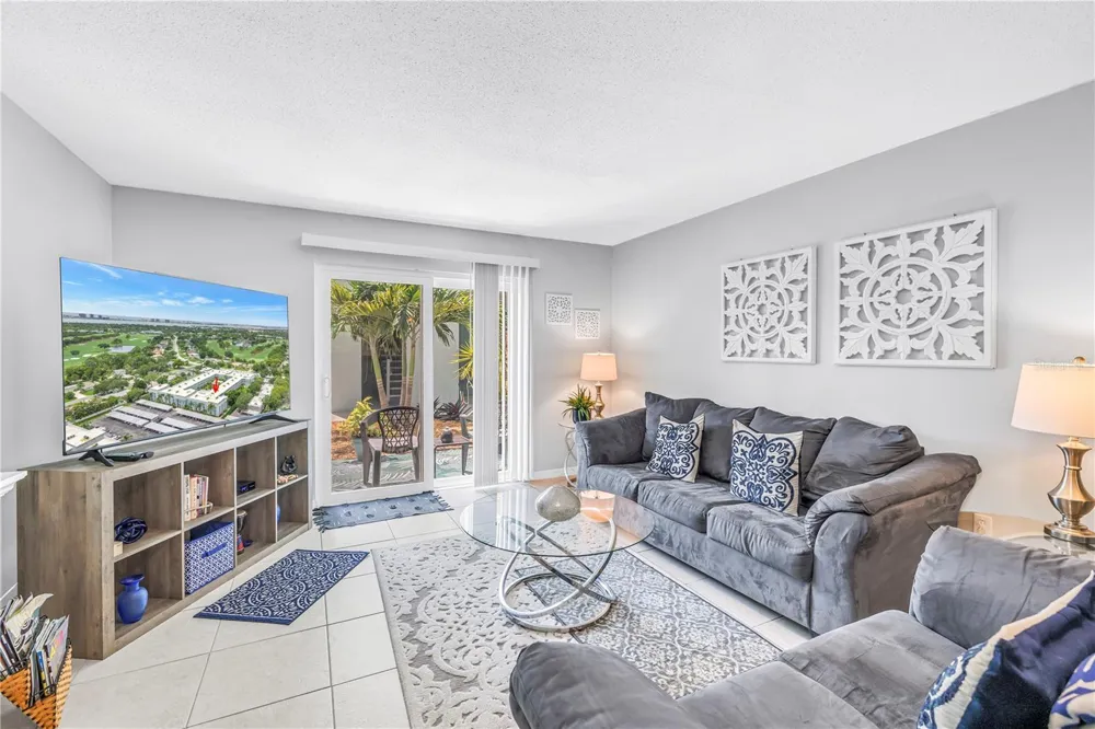701 POINSETTIA ROAD #116 Belleair, FL 33756