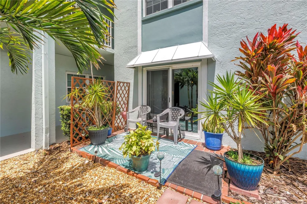 701 POINSETTIA ROAD #116 Belleair, FL 33756
