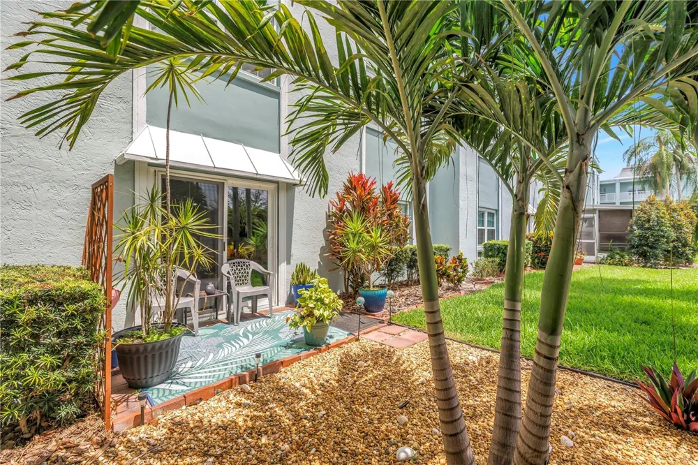 701 POINSETTIA ROAD #116 Belleair, FL 33756