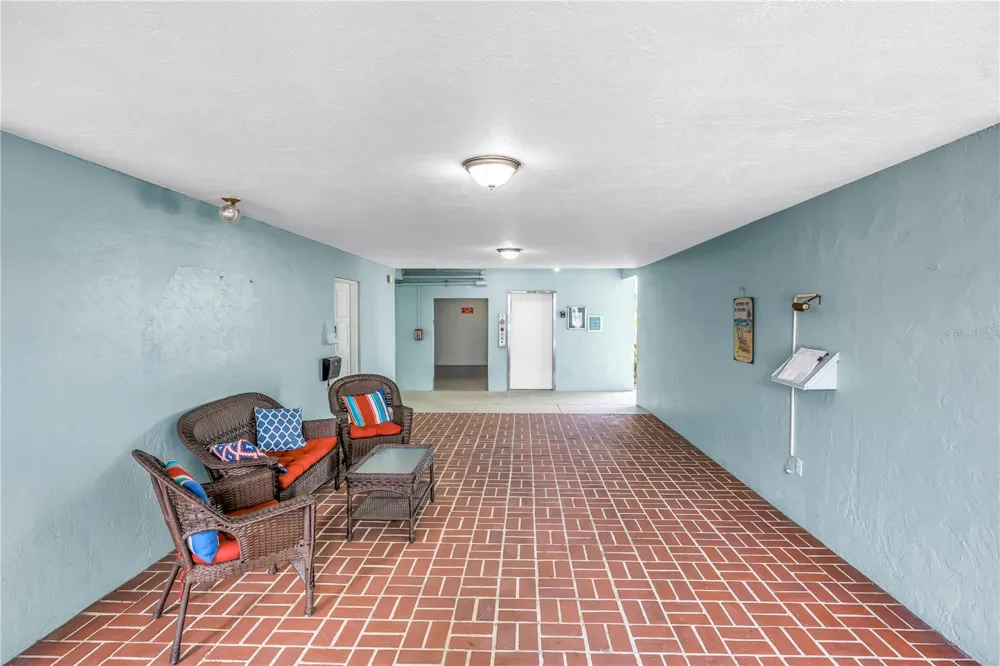 701 POINSETTIA ROAD #116 Belleair, FL 33756