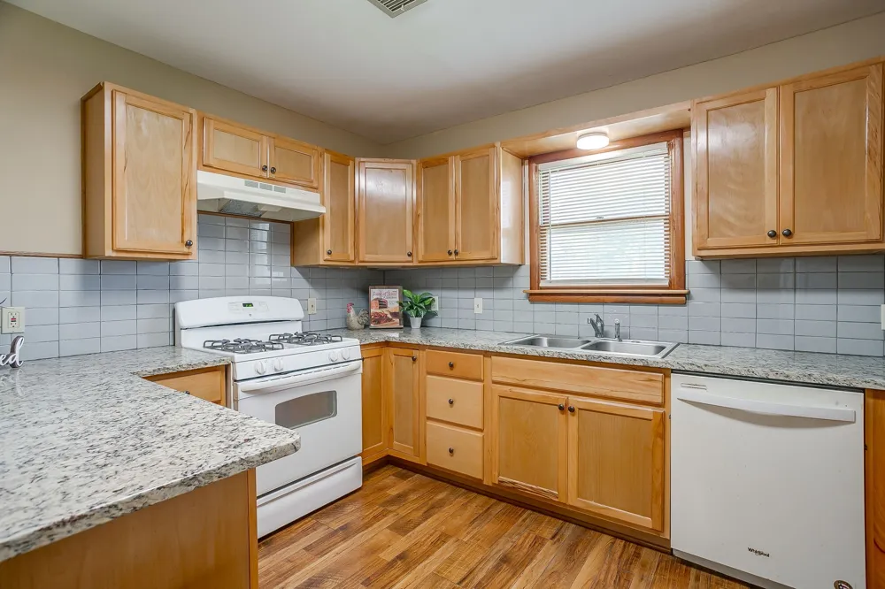601 Perry Drive White Settlement, TX 76108