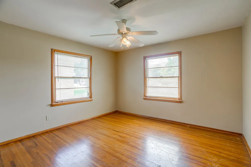 601 Perry Drive White Settlement, TX 76108
